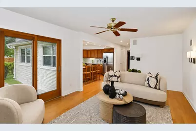2019 E Avon Lane, Arlington Heights, IL 60004 - Photo 11