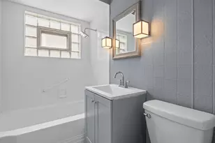 9546 S Emerald Ave, Chicago, IL 60628 - Photo 9