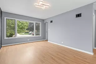 9546 S Emerald Ave, Chicago, IL 60628 - Photo 5