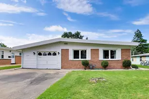 4641 Locust Ave, Glenview, IL 60025 - Photo 1