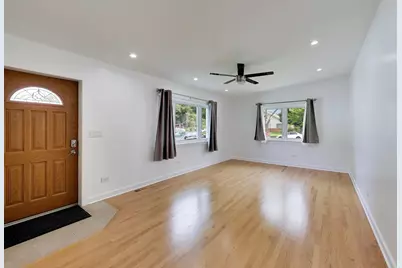 4641 Locust Avenue, Glenview, IL 60025 - Photo 5