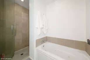 600 N Fairbanks Ct, Chicago, IL 60611 - Photo 5