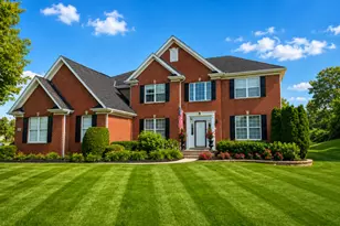 11 Harrington Ct, Hawthorn Woods, IL 60047 - Photo 1