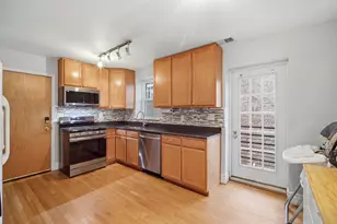 6046 N Francisco Ave, Chicago, IL 60659 - Photo 9