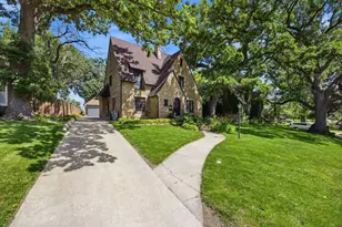 41 Hamilton Ave, Elgin, IL 60123 - Photo 1