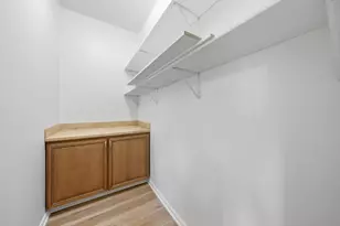 9232 S Essex Ave, Chicago, IL 60617 - Photo 31