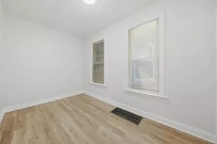 9232 S Essex Ave, Chicago, IL 60617 - Photo 13