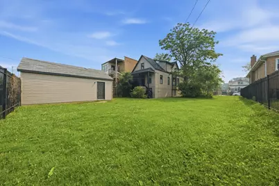 9232 S Essex Avenue, Chicago, IL 60617 - Photo 41