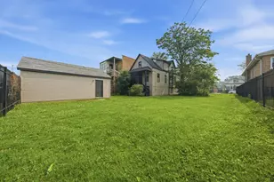 9232 S Essex Ave, Chicago, IL 60617 - Photo 41