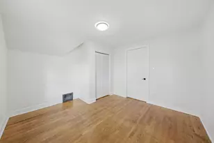 9232 S Essex Ave, Chicago, IL 60617 - Photo 17