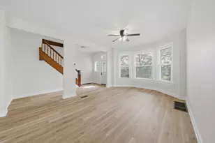 9232 S Essex Ave, Chicago, IL 60617 - Photo 5