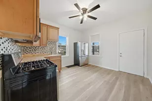 9232 S Essex Ave, Chicago, IL 60617 - Photo 23