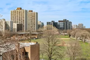 4300 N Marine Dr, Chicago, IL 60613 - Photo 17