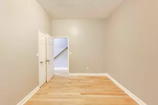6524 S Eberhart Ave, Chicago, IL 60637 - Photo 9