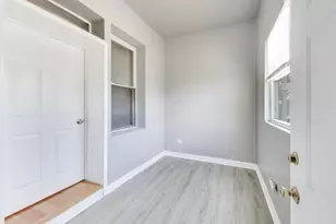 6524 S Eberhart Ave, Chicago, IL 60637 - Photo 17
