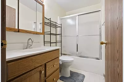 510 E Mulberry Street #1, Bloomington, IL 61701 - Photo 13
