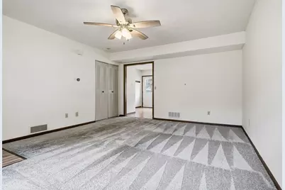 510 E Mulberry Street #1, Bloomington, IL 61701 - Photo 3