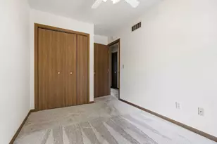 510 E Mulberry St, Bloomington, IL 61701 - Photo 15