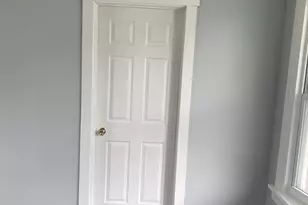 2704 E 77th St, Chicago, IL 60649 - Photo 5