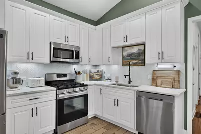 7303 Oakwood Avenue, Lyons, IL 60534 - Photo 3