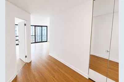 10 E Ontario Street #4007, Chicago, IL 60611 - Photo 5