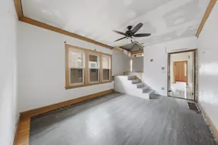 9250 S Ada St, Chicago, IL 60620 - Photo 3