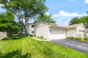 1044 Cumberland Ct, Vernon Hills, IL 60061 - Photo 1
