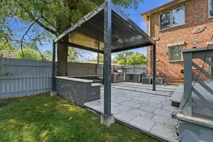 4621 Lilac Ave, Glenview, IL 60025 - Photo 39