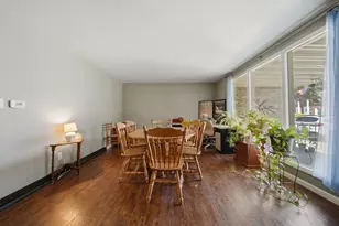 707 E 19th St, Sterling, IL 61081 - Photo 5