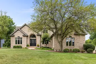 303 Cardinal Dr, Bloomingdale, IL 60108 - Photo 1