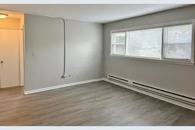 9709 Lorraine Drive #4, Countryside, IL 60525 - Photo 7