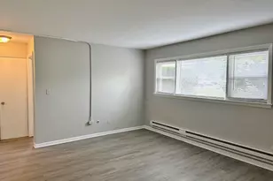 9709 Lorraine Dr, Countryside, IL 60525 - Photo 7