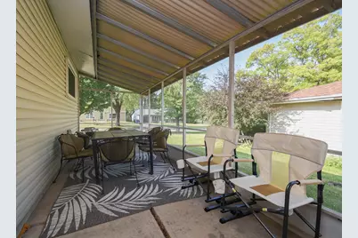 2605 W Vermont Avenue, Waukegan, IL 60087 - Photo 5