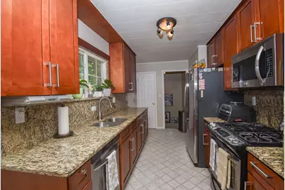 2605 W Vermont Avenue, Waukegan, IL 60087 - Photo 13