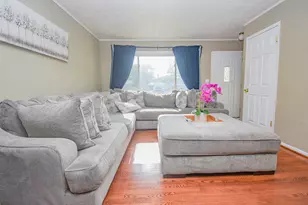 2605 W Vermont Ave, Waukegan, IL 60087 - Photo 7