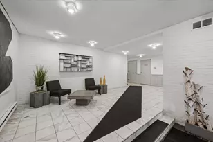 636 W Webster Ave, Chicago, IL 60614 - Photo 3