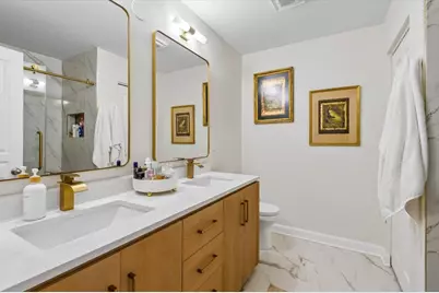 2419 Birch Street, Des Plaines, IL 60018 - Photo 9