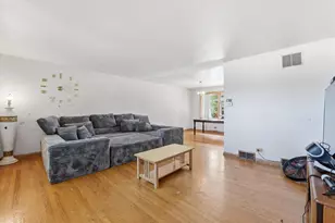 15342 Dobson Ave, South Holland, IL 60473 - Photo 5