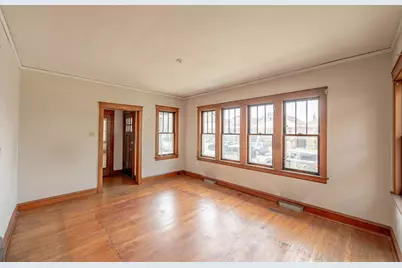5022 W Schubert Avenue, Chicago, IL 60639 - Photo 3