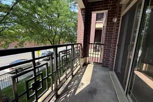 6436 Roosevelt Rd, Oak Park, IL 60304 - Photo 11