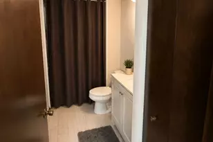 1302 E Washington St, Des Plaines, IL 60016 - Photo 11