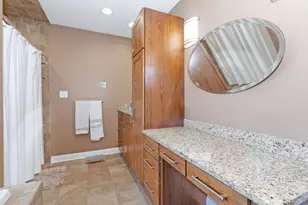 9340 S Clifton Park Ave, Evergreen Park, IL 60805 - Photo 19