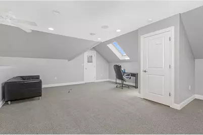 9340 S Clifton Park Avenue, Evergreen Park, IL 60805 - Photo 11