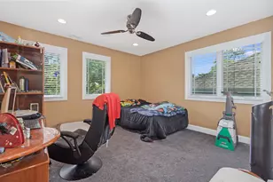 9340 S Clifton Park Ave, Evergreen Park, IL 60805 - Photo 15