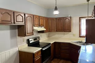 404 E McKenney St, Dixon, IL 61021 - Photo 3