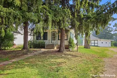 824 Washington Street, Woodstock, IL 60098 - Photo 1
