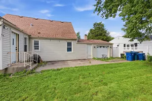 6509 W 83rd St, Burbank, IL 60459 - Photo 9