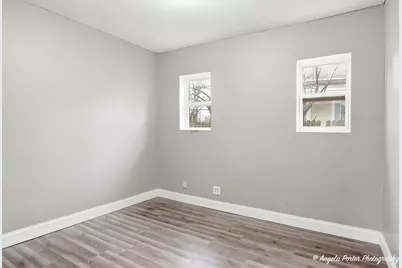320 E Washington Street, Round Lake Park, IL 60073 - Photo 15