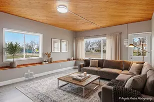 320 E Washington St, Round Lake Park, IL 60073 - Photo 5