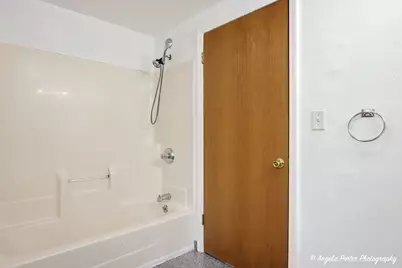 320 E Washington Street, Round Lake Park, IL 60073 - Photo 29